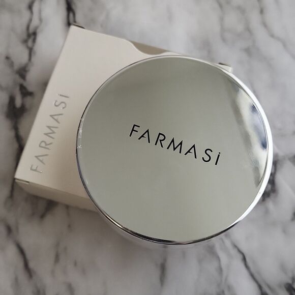 Farmasi Loose Powder Translucide 0.17 Oz. - Picture 11 of 17